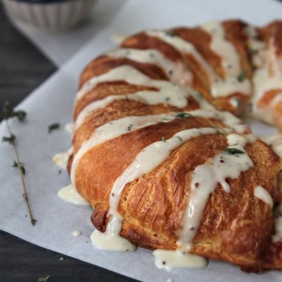 Chicken cordonbleu croissant wreath - Recipe photo by openbook