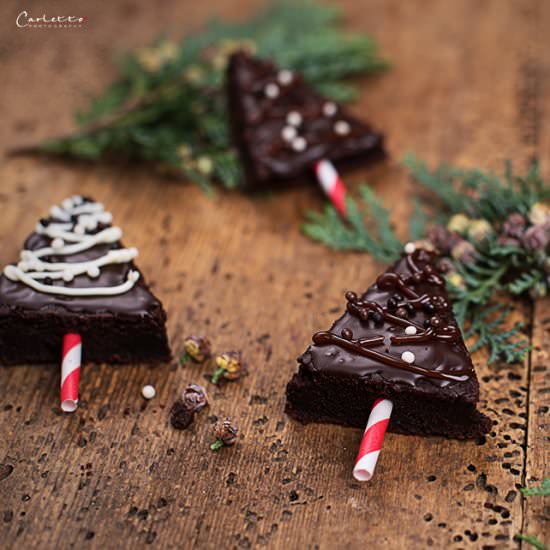 Vegan christmas brownies - Recipe photo by cookingcatrin