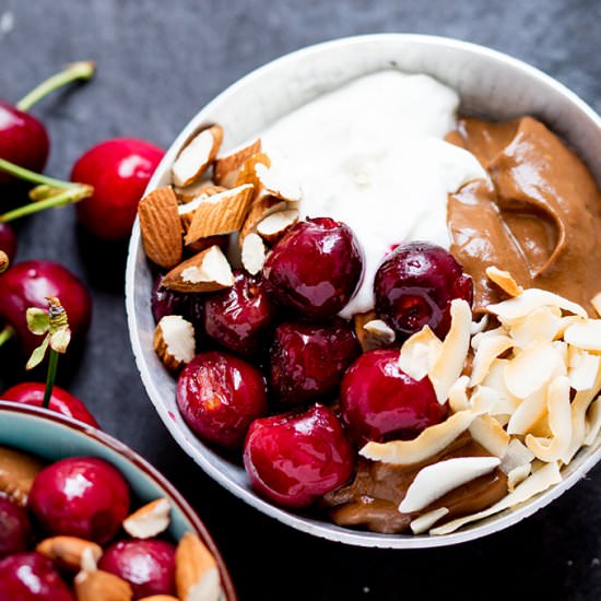 Avocado Chocolate Mousse Bowl - Recipe photo by KitchenSanctuary