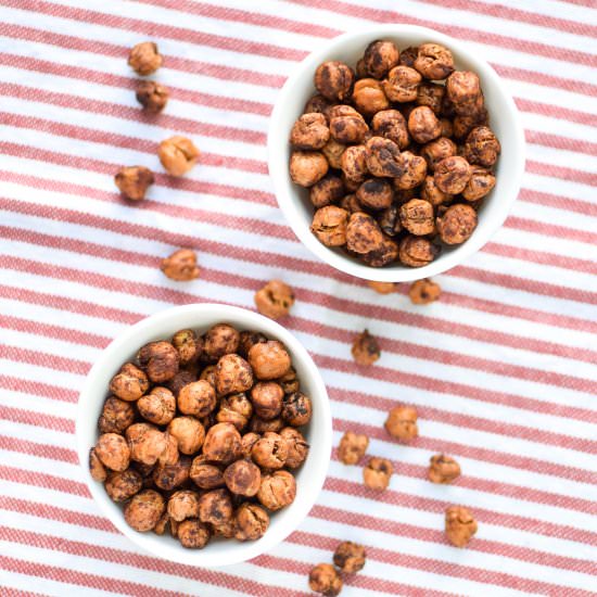 Crispy Cinnamon Roasted Chickpeas - Recipe photo by projectmealplan
