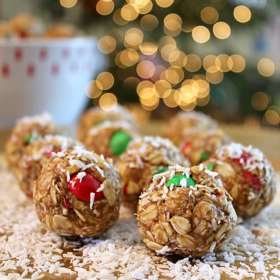 6 Ingredient Christmas Energy Bites - Recipe photo by happihomemade