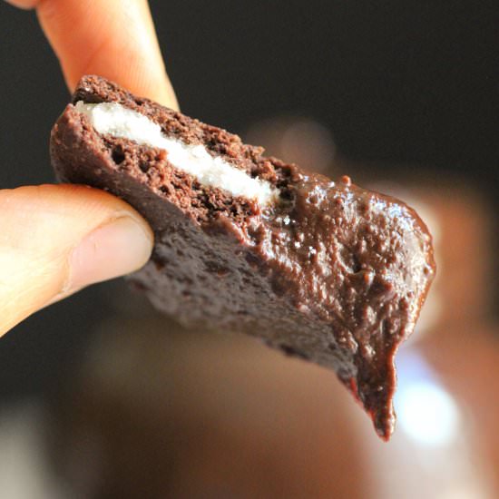 Healthy DIY Oreo Cookie Butter - Recipe photo by dessertswithbenefits