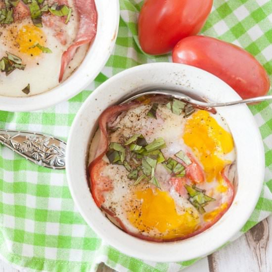 BAKED HAM & EGGS WITH TOMATO - Recipe photo by Food Done Light