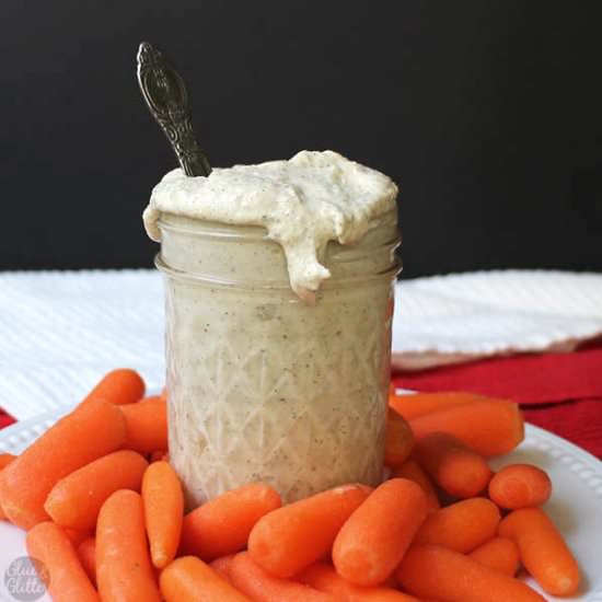 Vegan Ranch Dressing - Recipe photo by glueandglitter