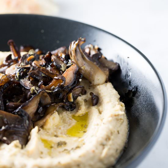 Hummus Garlicky Mushrooms - Recipe photo by piloncilloyvainilla