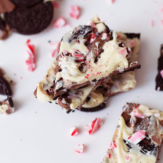 Peppermint Oreo Bark - Recipe photo by livelymess