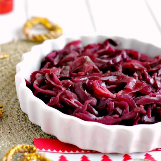Slow Cooker Spiced Red Cabbage - Recipe photo by jamandcream