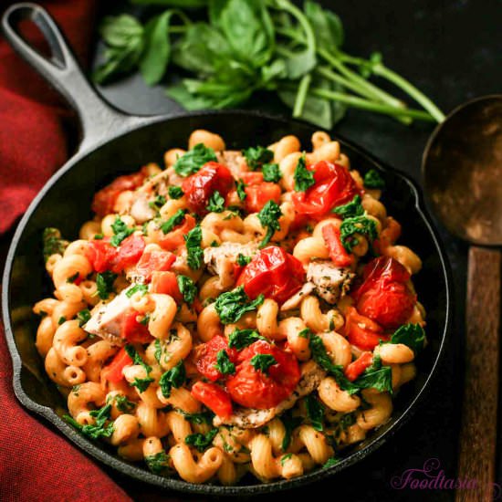 Tomato Mascarpone Pasta - Recipe photo by Foodtasia