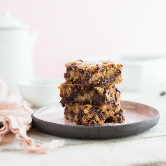 Chocolate Chip Chickpea Blondies - Recipe photo by YuriElkaim1