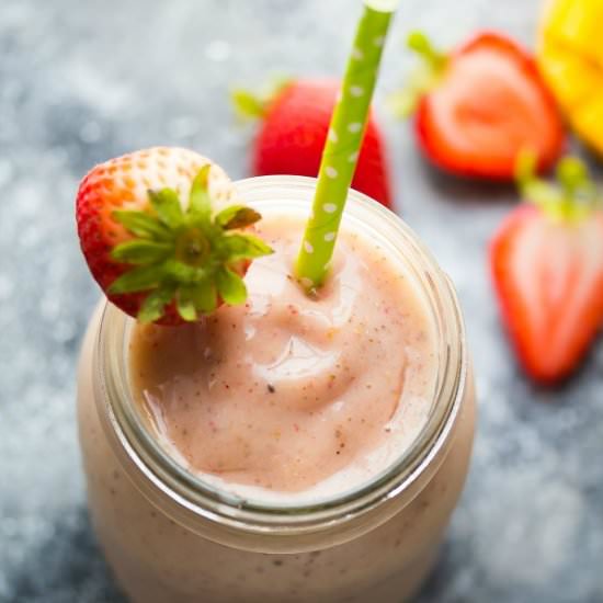 Strawberry Mango Chai Smoothie - Recipe photo by sweetpeasandsaffron