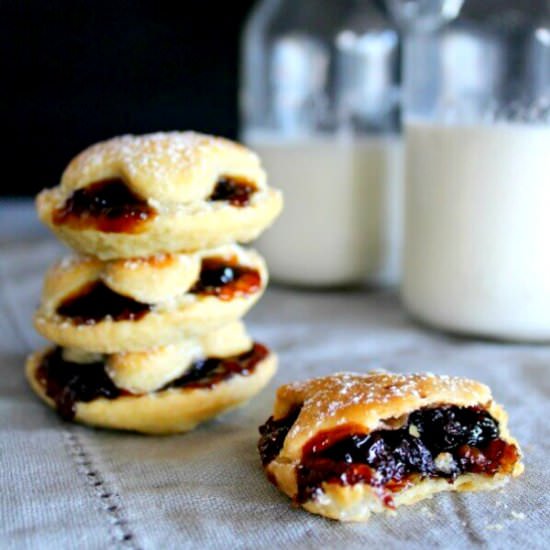 Christmas Fruit Mince Pies - Recipe photo by berry sweet life