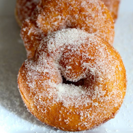 Neapolitan Graffe - Recipe photo by Ale Gambini