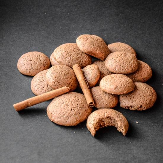 Butter Gingerbread Cookies - Recipe photo by maryanecuisine