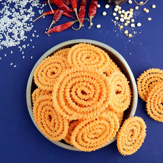 Arisi Murukku - Recipe photo by revisfoodography