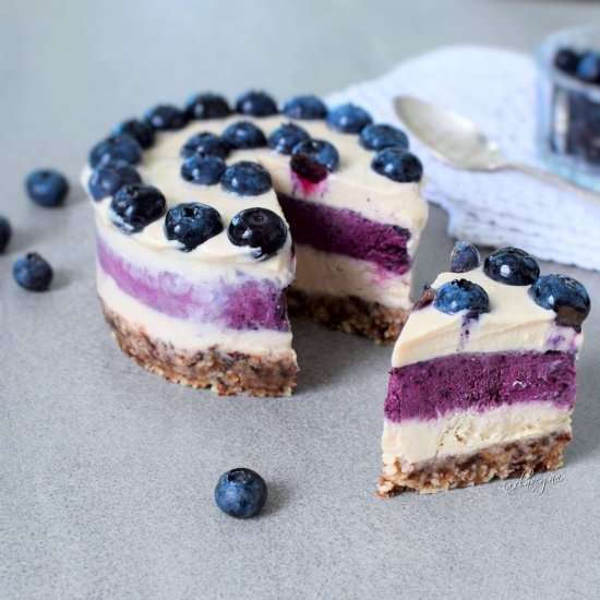 Raw Vegan Blueverry Cheesecake - Recipe photo by elavegan