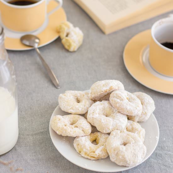 white wine cookies - Recipe photo by Happy Foods Tube