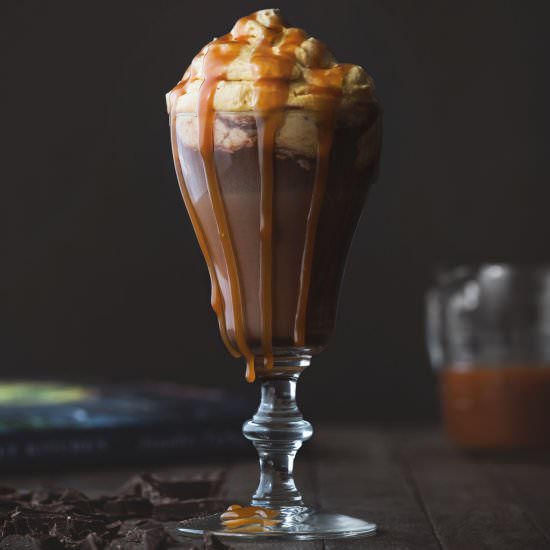 Boozy Hot Chocolate - Recipe photo by honestlyyum