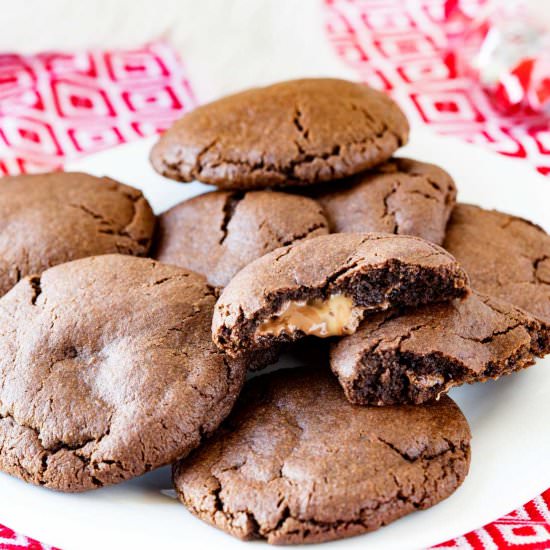 Caramel Stuffed Chocolate Cookies - Recipe photo by ezpzmealz