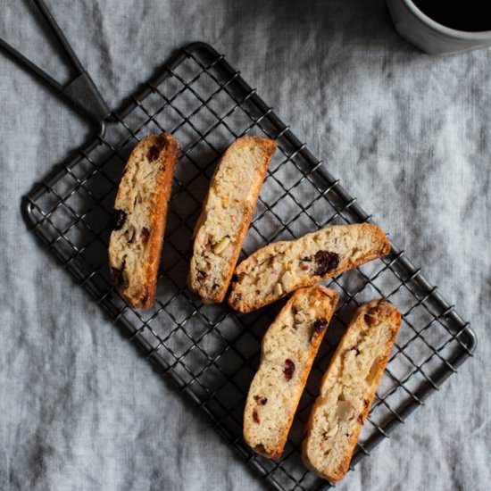 Vegan Cranberry Almond Biscotti - Recipe photo by thefullhelping