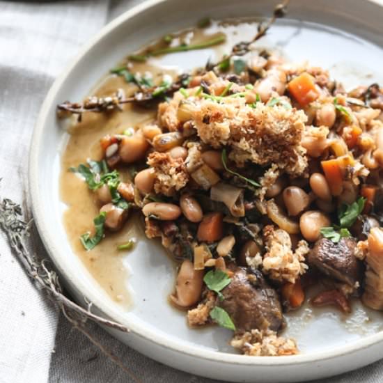 Vegetarian Cassoulet with Mushrooms - Recipe photo by Feed Me Phoebe