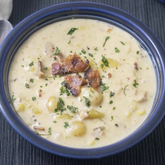 Gluten Free Clam Chowder with Bacon - Recipe photo by glutenfreemiami