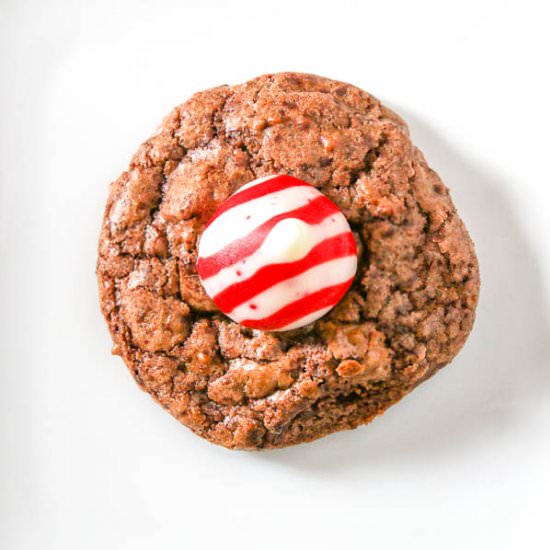 Peppermint Kiss Cookies - Recipe photo by Desserts Required