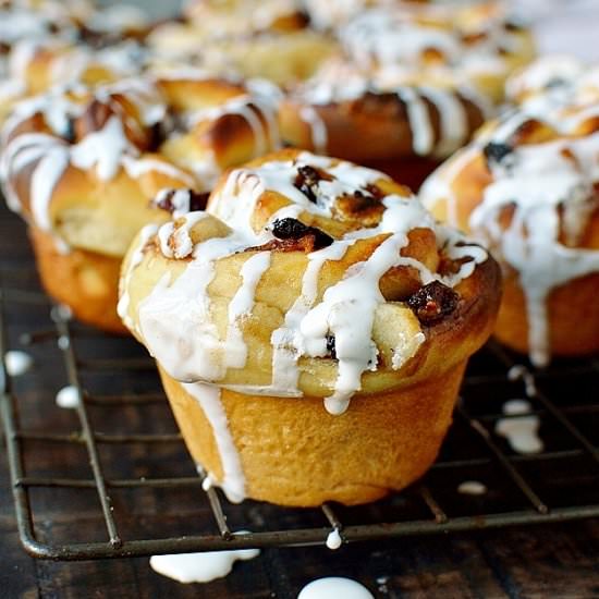 Mincemeat & Marzipan Cinnamon Buns - Recipe photo by Domestic Gothess