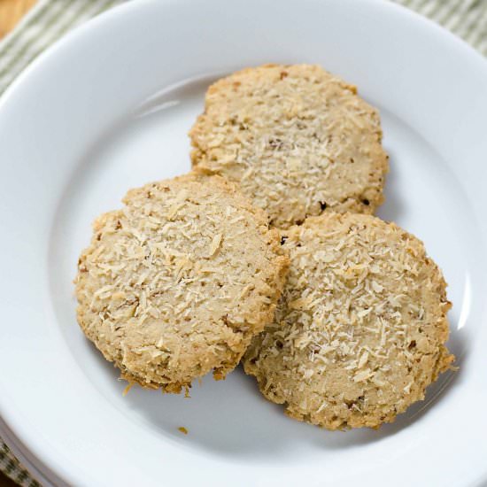 Paleo Pecan Sandies - Recipe photo by Cook Eat Well