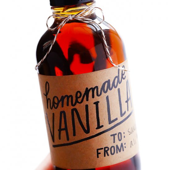 Homemade Vanilla Extract - Recipe photo by gimme some oven