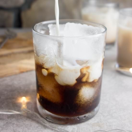 Classic White Russian Cocktail - Recipe photo by kirstywats