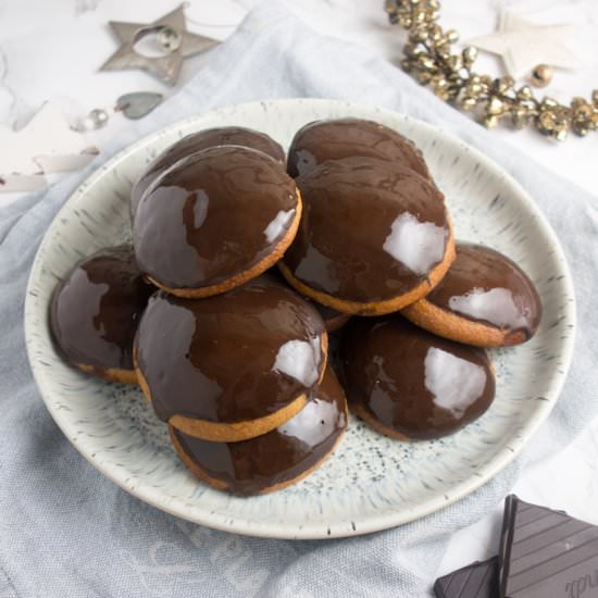 Dark Chocolate Lebkuchen - Recipe photo by kirstywats