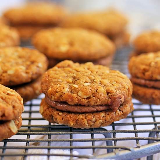 Oat and Hazelnut Yoyo Cookies - Recipe photo by sugarsaltmagic