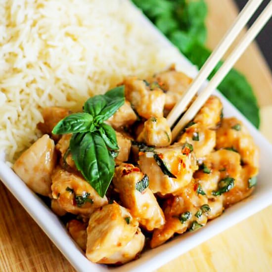 15 Minute Spicy Basil Chicken - Recipe photo by TheItMom