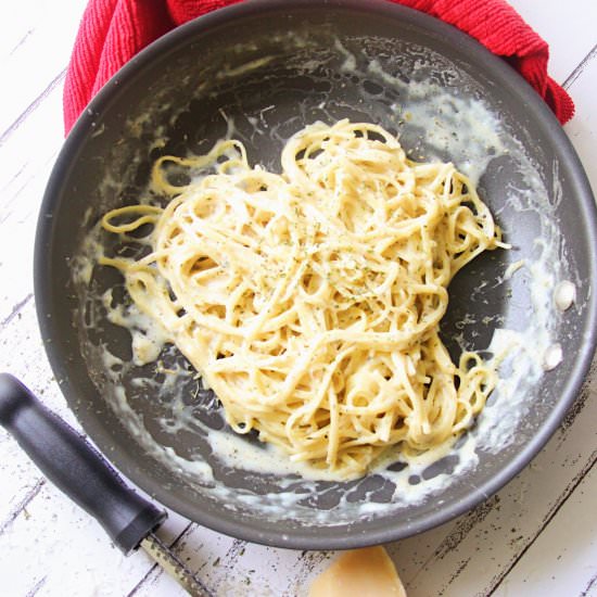 Skinny Alfredo Sauce (Low Fat) - Recipe photo by Margaritas On The Rocks