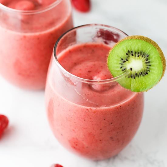 Strawberry Kiwi Smoothie - Recipe photo by busymommymedia