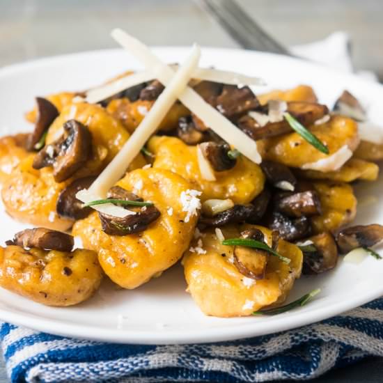 Pumpkin Gnocchi With Mushrooms - Recipe photo by thelastcookie