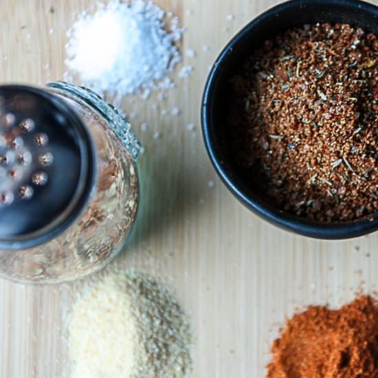 Cajun Seasoning – Easy Cajun Spice - Recipe photo by the food blog