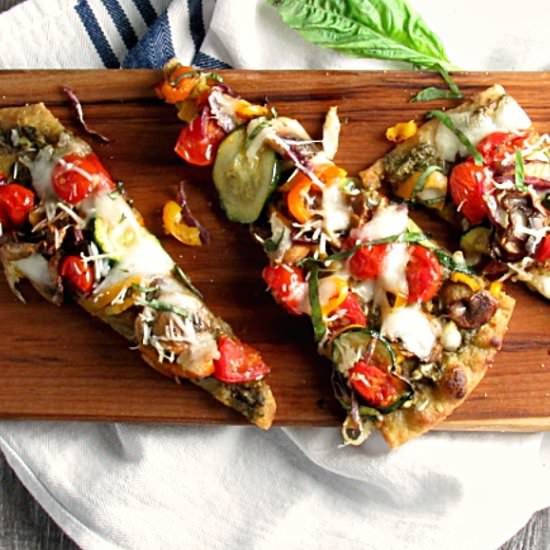 Veggie Flatbread Pizza - Recipe photo by agoudalife