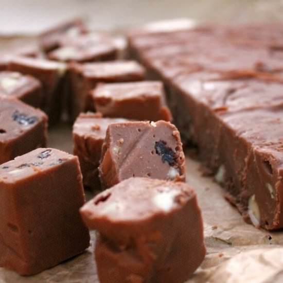 Slow Cooker Amaretto Fudge - Recipe photo by bakingqueen74