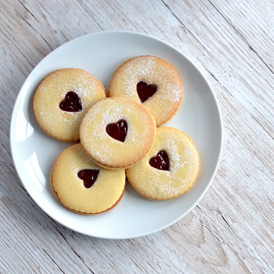 Jammy Dodgers - Recipe photo by bakingwithgranny