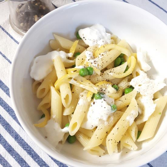Penne with Burrata, Peas and Lemon - Recipe photo by Mageehon