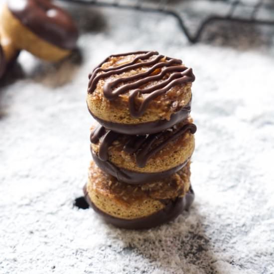 one bowl mini baked samoa donuts - Recipe photo by withsaltandwit