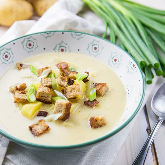 Potato soup with croutons - Recipe photo by The Girl Loves To Eat