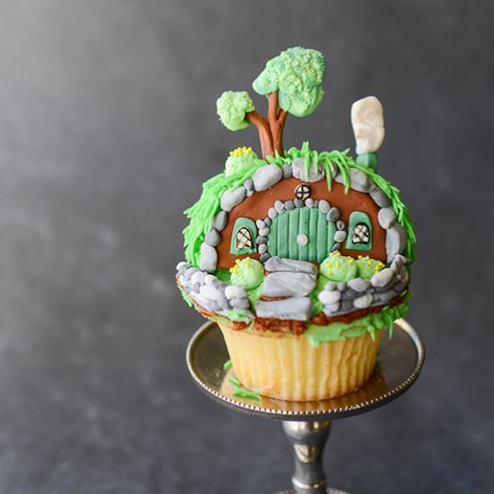 Hobbit Hole Shire Cupcakes - Recipe photo by tikkido