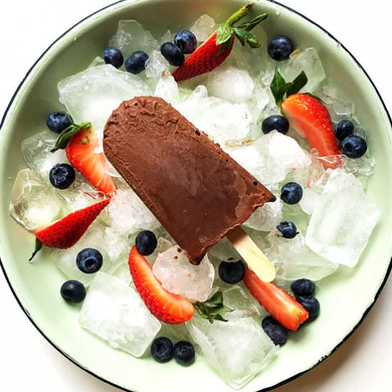 4 Ingredients Fudgesicles - Recipe photo by Nutreats