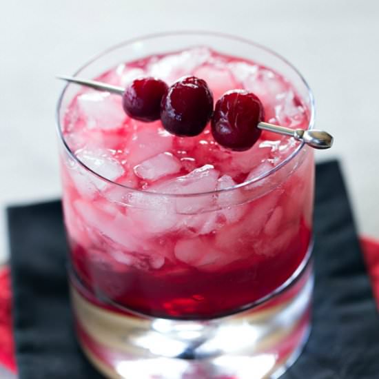 Cranberry Gin & Tonic - Recipe photo by thedrinkkings