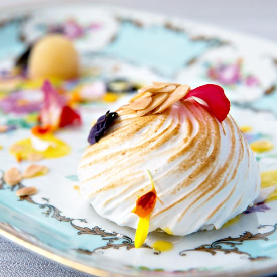 semifreddo, meringue and almonds - Recipe photo by gitlchefs