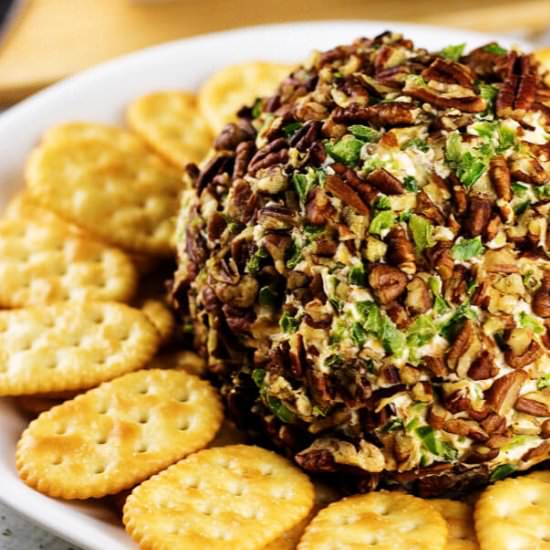 Jalapeno Cheddar Cheese Ball - Recipe photo by berlyskitchen