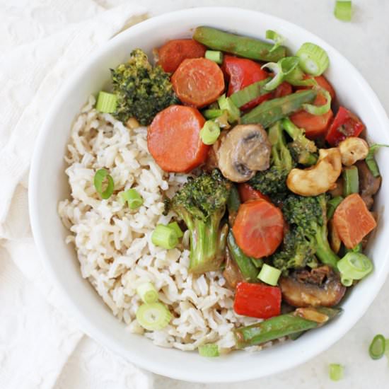 peanut ginger veggie stir-fry - Recipe photo by Cook Nourish Bliss