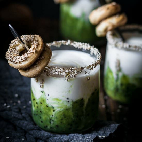 Kiwi Yogurt with Simit Grissii - Recipe photo by Use Your Noodles